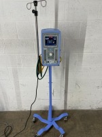 CAREFUSION INFANT FLOW SIPAP NEWBORN RESPIRATORY SUPPORT SYTEM ON ROLLING STAND