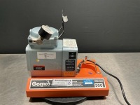 GOMCO 300 SUCTION PUMP