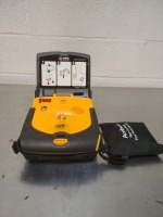 MEDTRONIC LIFEPAK CR PLUS DEFIBRILLATOR