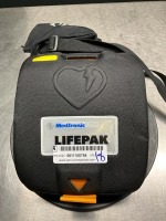 MEDTRONIC LIFEPACK CR PLUS DEFIBRILLATOR