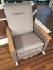 SIEGE BROWN PATIENT ROOM TREATMENT RECLINER