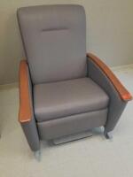 SIEGE GREY PATIENT ROOM TREATMENT RECLINER