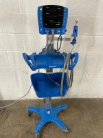 GE DINAMAP V100 CARESCAPE PATIENT MONITOR ON ROLLING STAND