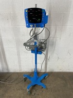 GE DINAMAP V100 CARESCAPE PATIENT MONITOR ON ROLLING STAND