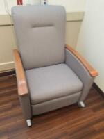 SIEGE GREY PATIENT ROOM TREATMENT RECLINER