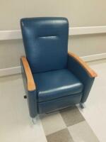 SIEGE BLUE PATIENT ROOM TREATMENT RECLINER