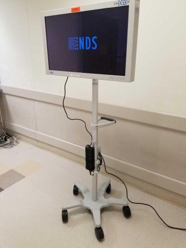 NDS RADIANCE HD SC-WX32-A1511 32" HD MONITOR ON CART