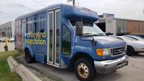 2005 FORD SHUTTLE BUS WITH WHEELCHAIR LIFTMILEAGE: 203,438STARTS, RUNS, AND DRIVES(VIN#1FDWE35195HB39046)