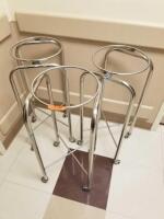 PEDIGO LOT OF 3 RING STANDS