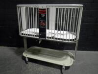 MIDMARK 500 INFANT CRIB