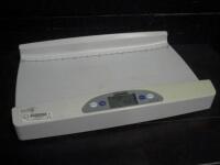 HEALTH-O-METER INFANT SCALE