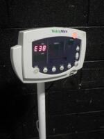 WELCH ALLYN PATIENT MONITOR ON ROLLING STAND