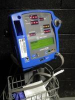 GE DINAMAP PRO 400V2 PATIENT MONITOR ON ROLLING STAND