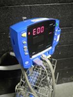 GE DINAMAP CARESCAPE V100 PATIENT MONITOR ON ROLLING STAND