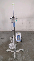 FISHER & PAYKEL AIRVO 2 HUMIDIFIER ON ROLLING STAND