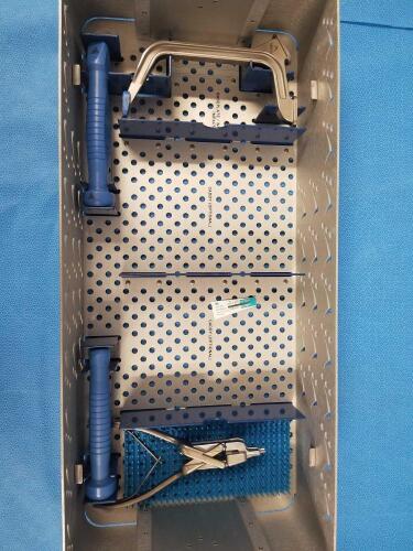 STRYKER MAKOPLASTY UNICONDYLAR INSTRUMENT SET, RESTORIS MULTI COMPARTMENTAL KNEE SYSTEM