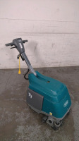 TENNANT T1 FLOOR SCRUBBER