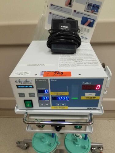 HOLOGIC AQUILEX 1510CE0437 FLUID CONTROL SYSTEM WITH HOLOGIC MYOSURE 10-550 TISSUE REMOVAL CONTROL UNIT