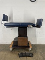 MIDMARK 119 EXAM TABLE