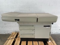 MIDMARK 404 EXAM TABLE