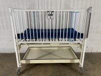 HARD INFANT CRIB