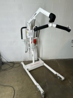 WY EAST MEDICAL TOTALIFT EPL PATIENT LIFT WITH HAND CONTROL
