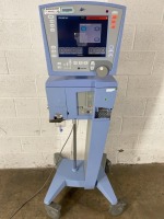 CAREFUSION AVEA VENTILATOR ON ROLLING STAND