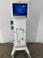 GE CARESCAPE R860 VENTILATOR ON ROLLING STAND