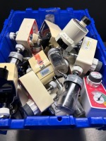 LOT OF VACUUM REGULATORS