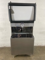 ICE MAKER