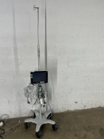 EDWARDS LIFESCIENCES EV1000 PATIENT MONITOR SYSTEM ON ROLLING STAND, TO INCLUDE DATABOX, PUMP