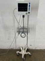 CSI NGENUITY PATIENT MONITOR ON ROLLING STAND
