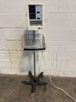 MINDRAY ACCUTORR PLUS VITAL SIGNS MONITOR ON ROLLING STAND