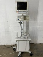 HP VIRIDIA CMS PATIENT MONITOR ON ROLLING STAND