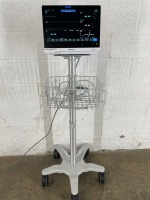 MEDTRONIC RESPARRAY PATIENT MONITOR ON ROLLING STAND