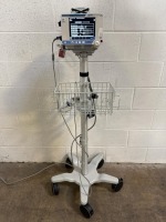 MICROSTREAM CAPNOSTREAM 20P PATIENT MONITOR W/ SCANNER, LANTRONIX WIRELESS DEVICE ON ROLLING STAND