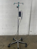 MASIMO RADICAL 7 PULSE OXIMETER ON ROLLING STAND