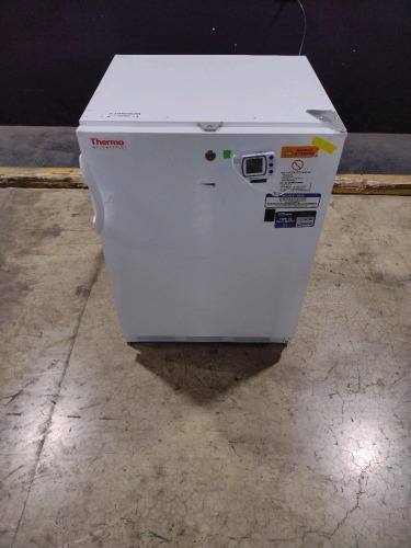 THERMO SCIENTIFIC GTTSV05RPAA LAB REFRIGERATOR