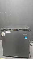 FRESTEC FTCR17 REFIGERATOR