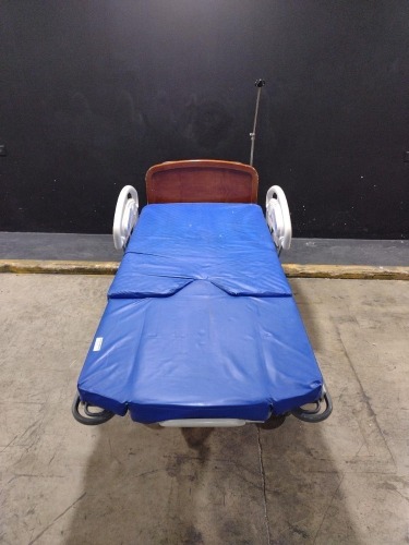 HILL-ROM AFFINITY 4 BIRTHING BED