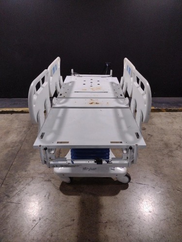 STRYKER 3005 S3 HOSPITAL BED