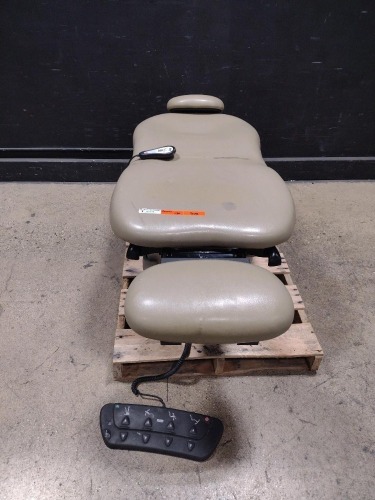 MIDMARK 630 POWER EXAM CHAIR