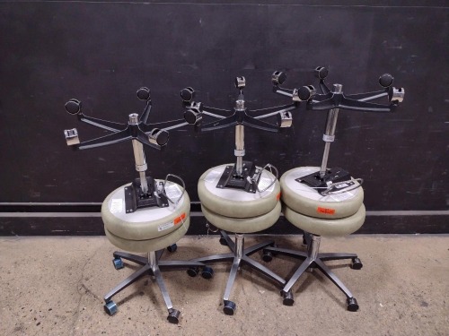 LOT OF (6) STOOLS