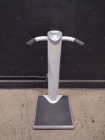 MEDLINE MDR500HR DIGITAL PATIENT SCALE