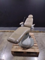 PELTON & CRANE SP 30 DENTAL CHAIR