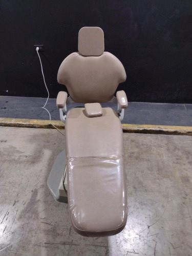 PELTON & CRANE DENTAL CHAIR