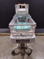GE GIRAFFE OMNIBED INFANT INCUBATOR