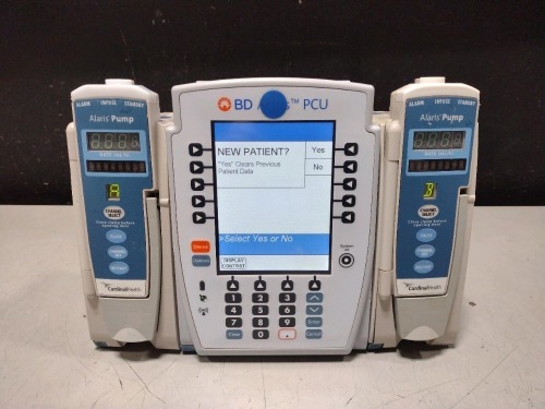 ALARIS PCU 8015 SERIES INFUSION PUMP WITH 8100 SERIES MODULES