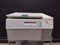 HERAEUS MULTIFUGE 3.0R CENTRIFUGE