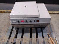 BECKMAN COULTER ALLEGRA 6R CENTRIFUGE